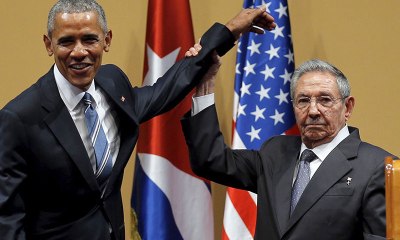 No hugs for Obama- Awkward moment with Castro at Havana presser