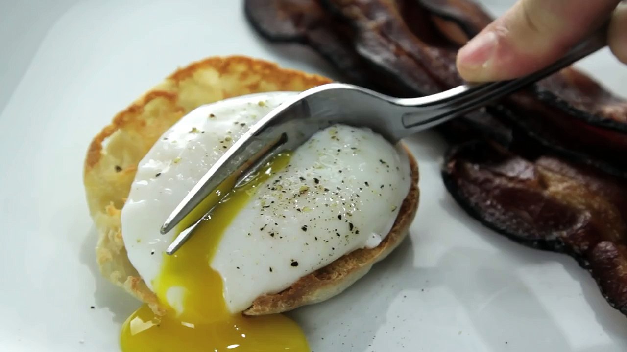 How To Poach Eggs