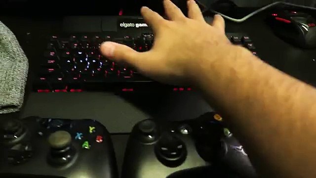 SMALLEST Gaming Room Setup In The WORLD - Gaming Setup Tour 2015 19