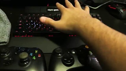 SMALLEST Gaming Room Setup In The WORLD - Gaming Setup Tour 2015 19