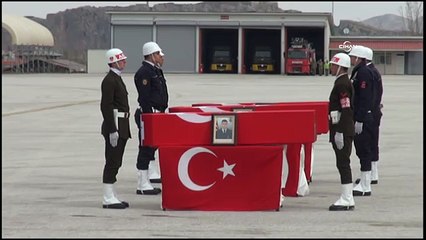 Yüksekova şehitleri için Van'da tören düzenlendi