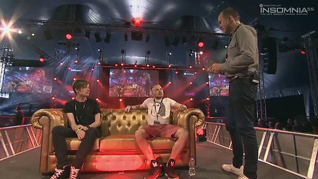 SQUID VS. DANTDM  Gaming Showdown LIVE!! 35