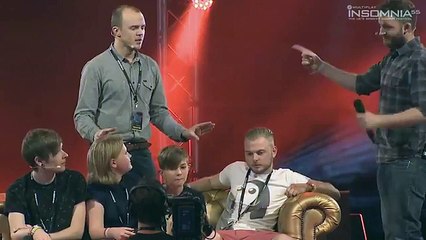 SQUID VS. DANTDM  Gaming Showdown LIVE!! 39