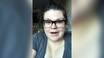 We Wore Mom Jeans For A Week And Relived The \'90s