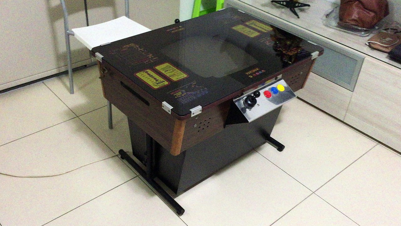 My Arcade Coctail Table with 412 classic games!!!