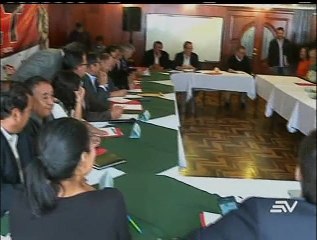 Opositores y excolaboradores del Gobierno definen estrategia electoral