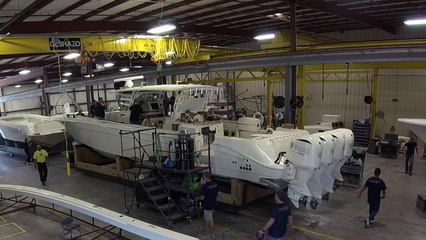 HydraSports Custom Rolls Out 53-Foot Center Console