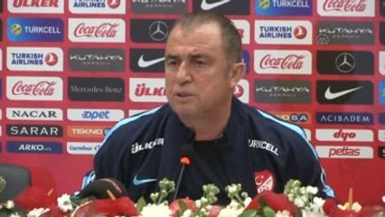 Descargar video: Türkiye Futbol Direktörü Fatih Terim (2)