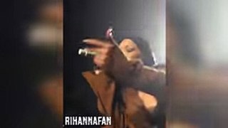Rihanna lets fan sing -FourFiveSeconds- and is blown away! (Live in Cincinnati, OH)