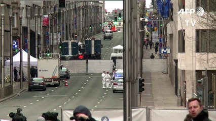 Le Roi Philippe visite les sites des attentats de Bruxelles