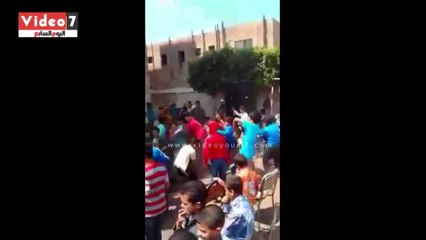 بالفيديو..رقص هستيرى لتلاميذ بالمنوفية على موسيقى مهرجانات احتفالا بعيد الأم