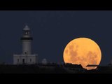 Stunning Video Shows Penumbra Moon Rising Over Cape Byron Lighthouse