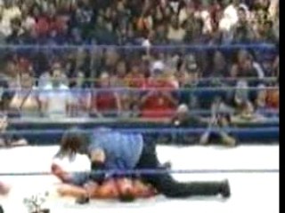 Undertaker Powerbombs BIG time