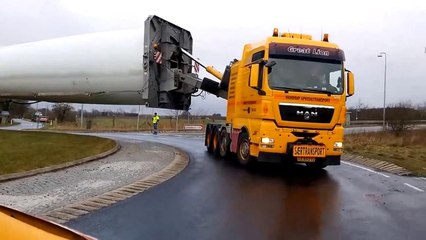 Travel through the intersection with a load of almost 74 meters