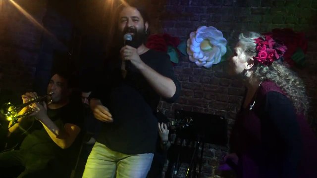 Suzan Kardeş ve Koray Avcı Yanıyorum Hele-Fidayda-Ankaranın Bağları