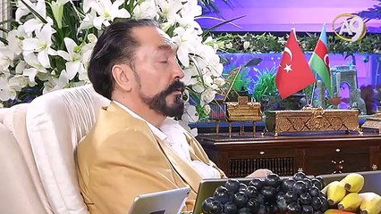 Diyalektik felsefe okutulduğu için bütün üniversitelerde komünizm çığ gibi yayılıyor.