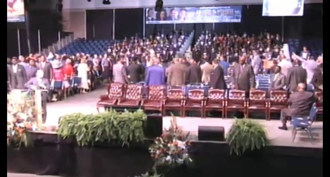 The Blood Song and Praise Break at COGIC AIM 2015
