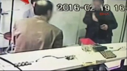 500 Euro'ya Bakacağız Deyip 6 Bin Euro Çalmışlar