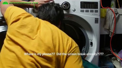 Galaxy-S7-vs-LG-Washer-Water-Test