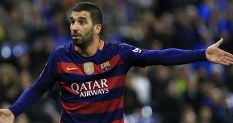 Barcelona, İdmanlara Geç Kalan Arda Turan'a Ceza Verdi