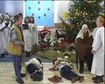 Jasełka, choinka, potrawy wigilijne, kolędy w wykonaniu zespołów ludowych oraz tradycyjny konkurs na szopkę świąteczną i wieńce adwentowe - tak wyglądała Wigilia w Kołobrzegu