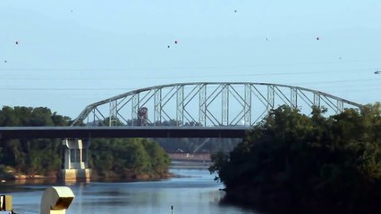 La destruction d'un pont provoque un bruit de pet...