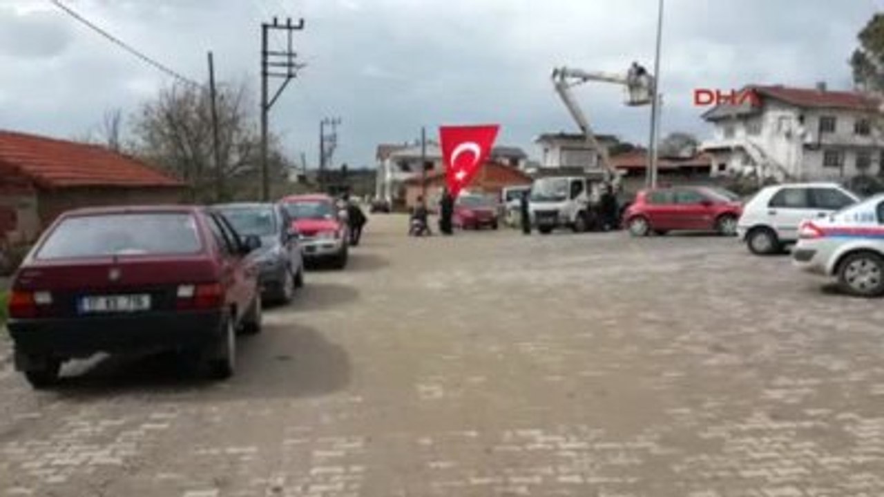 Çanakkale'nin Biga İlçesine Şehit Ateşi Düştü- Uzman Çavuş Ulaş Açıkgöz'ün Babaocağında Yas