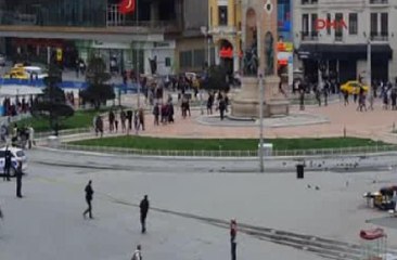 Taksim'de şüpheli valiz... Olay yerinden ilk görüntüler