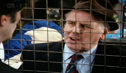 Minder  S08  E12  The Coach That Came In From The Cold