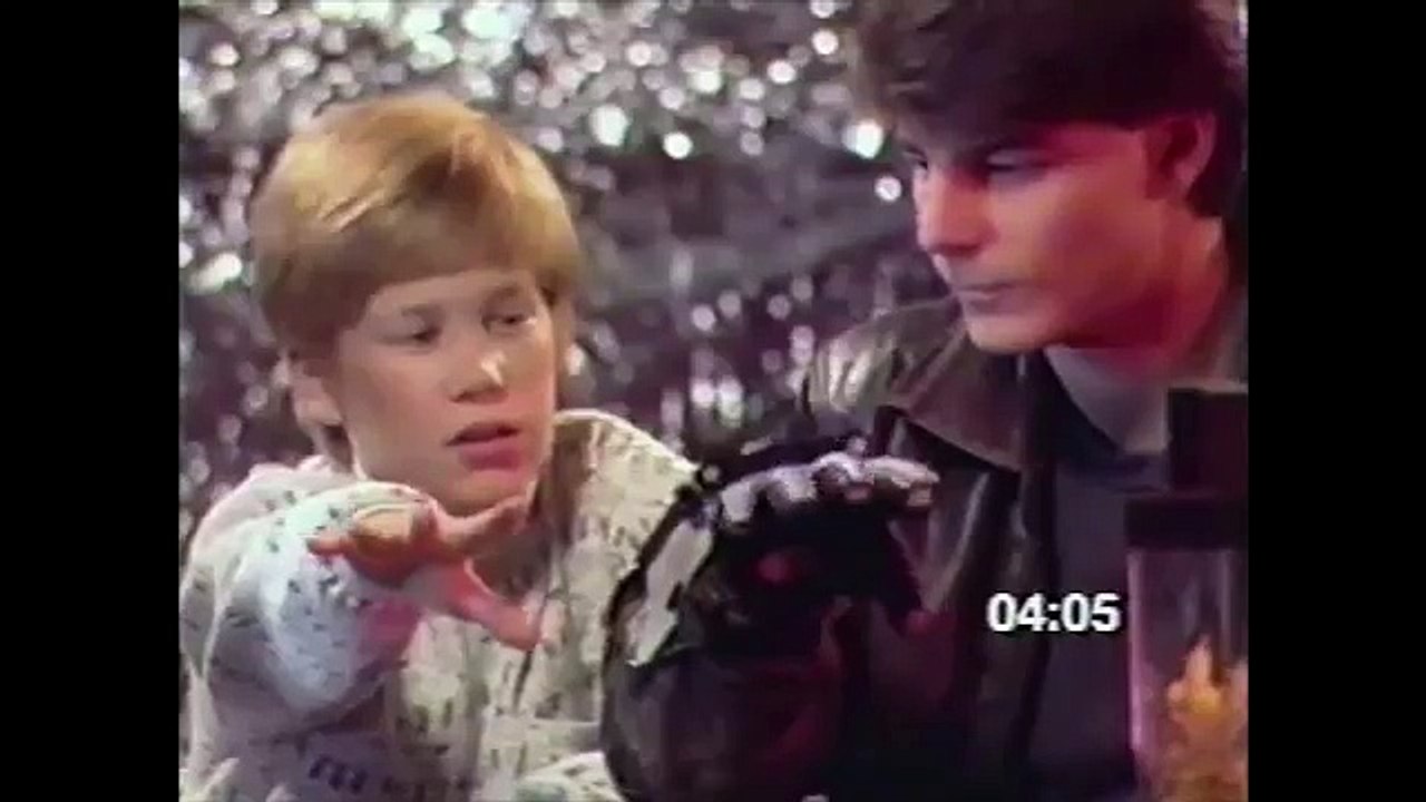 The Power Glove - Gaming Historian 21