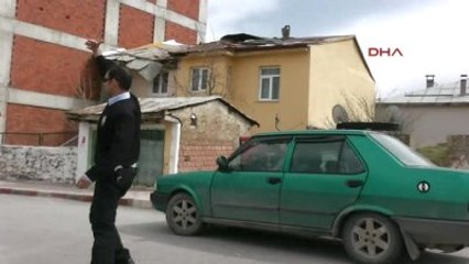 Sivas'ın Suşehri İlçesinde Rüzgar Etkili Oldu