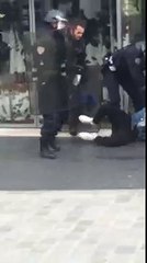 Un lycéen frappé au visage par un CRS