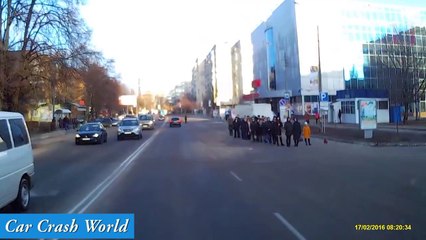 Car Crashes #10 - Acidentes com pedestres