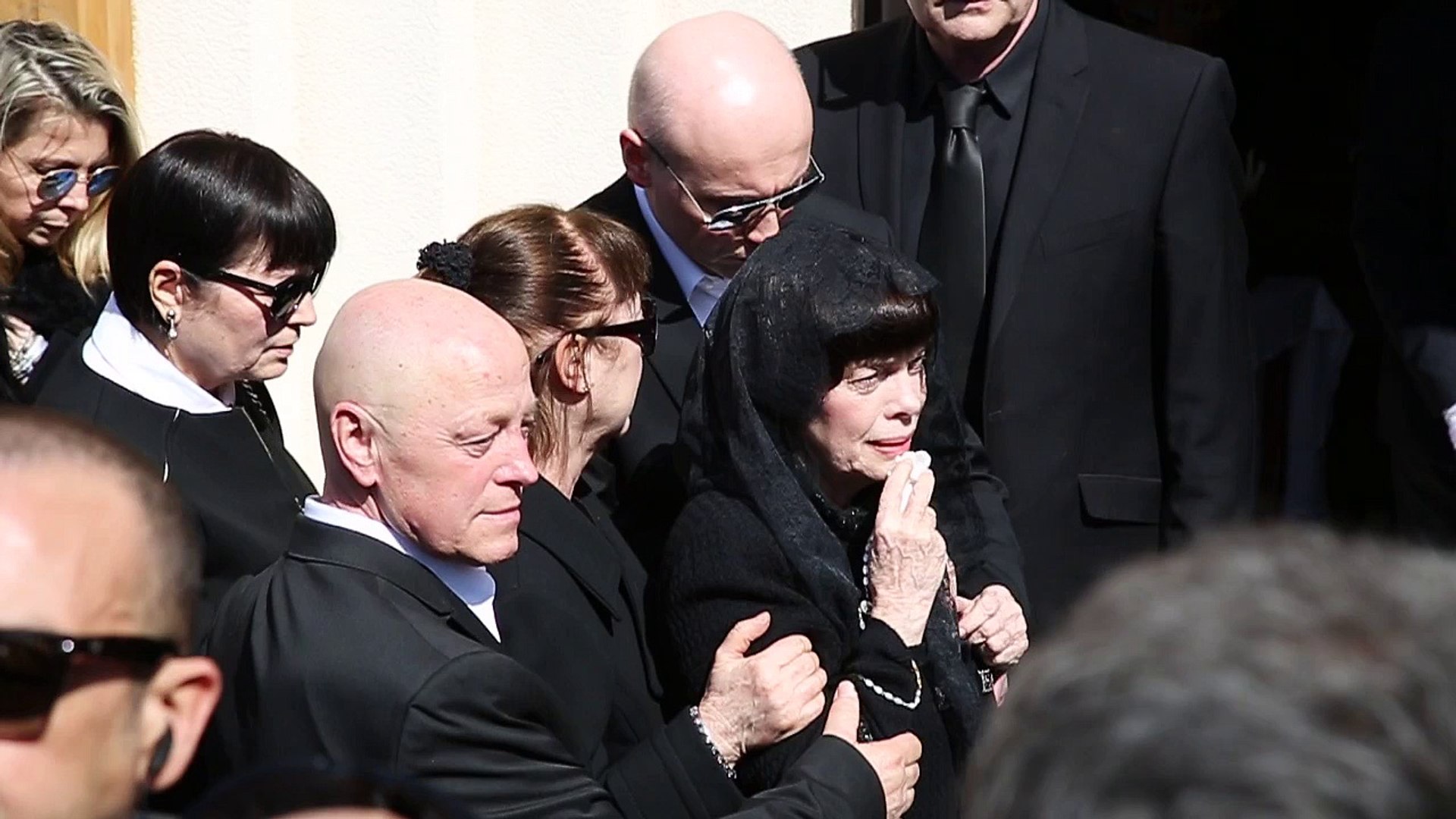 Comment Sappelle Le Fils De Mireille Mathieu