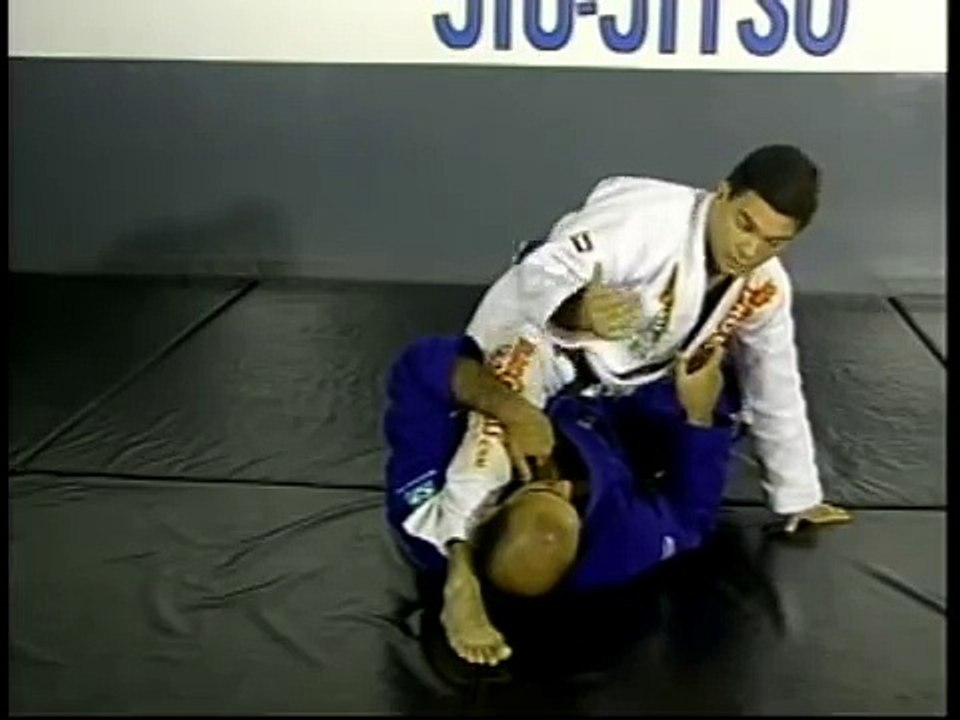 Roberto Correa (Gordo) - Jiu Jitsu Half Guard vol 1 full 19