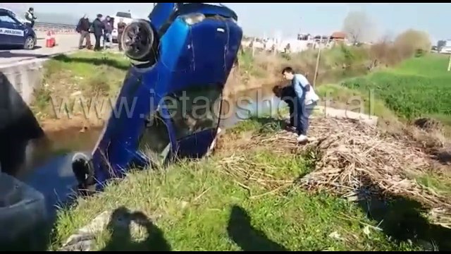 Ja si nxirren nga makina trupat e pajetë, a gënjeu policia për kohën e aksidentit