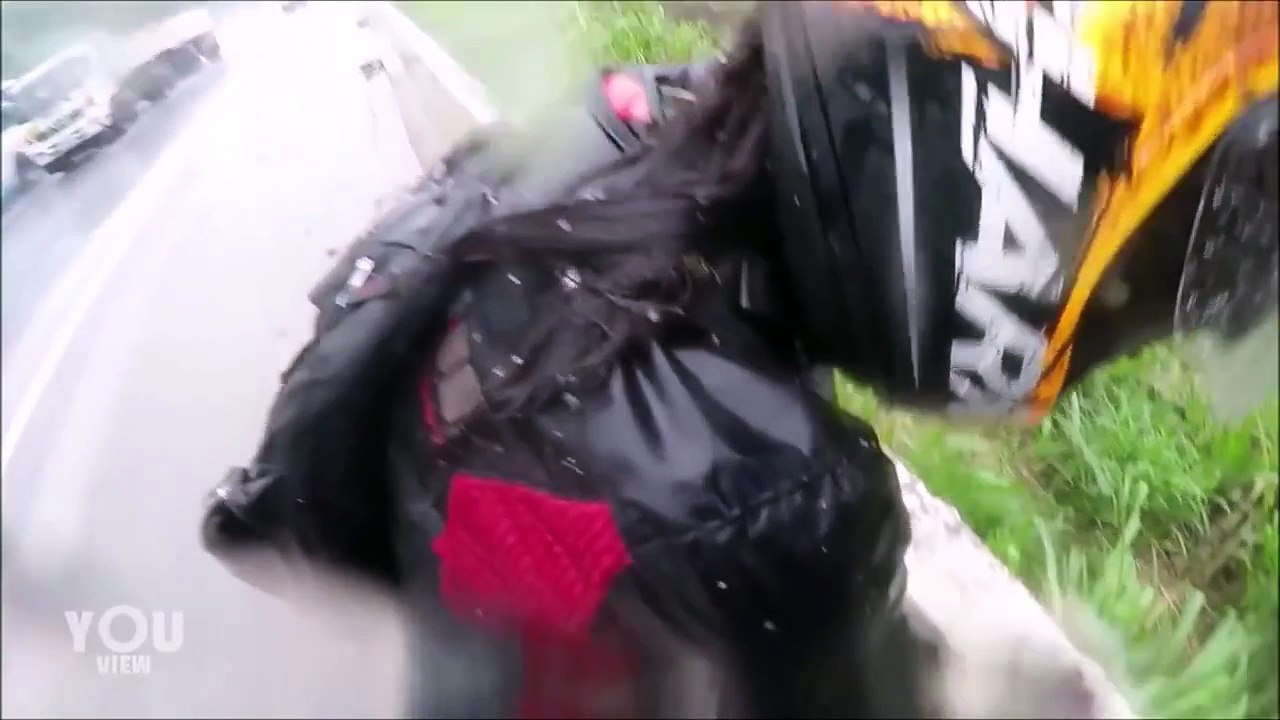 Acidentes de moto #3 Análise de uma incrível aquaplanagem aquaplaning motorcycle accident