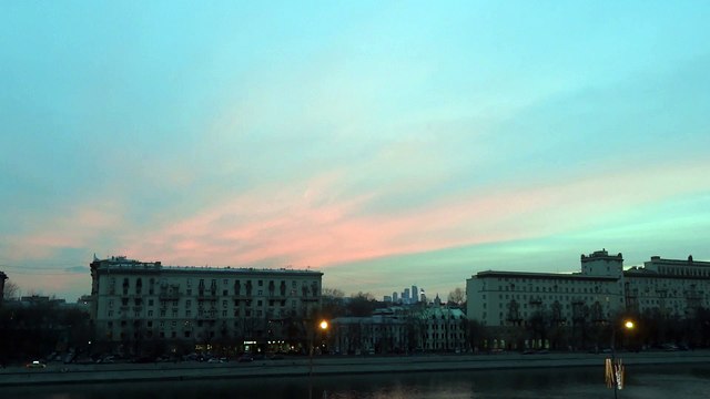 Красивый закат над Москвой