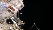 NASA Astronaut Sees UFO Near Space Station (2015 UFO video)