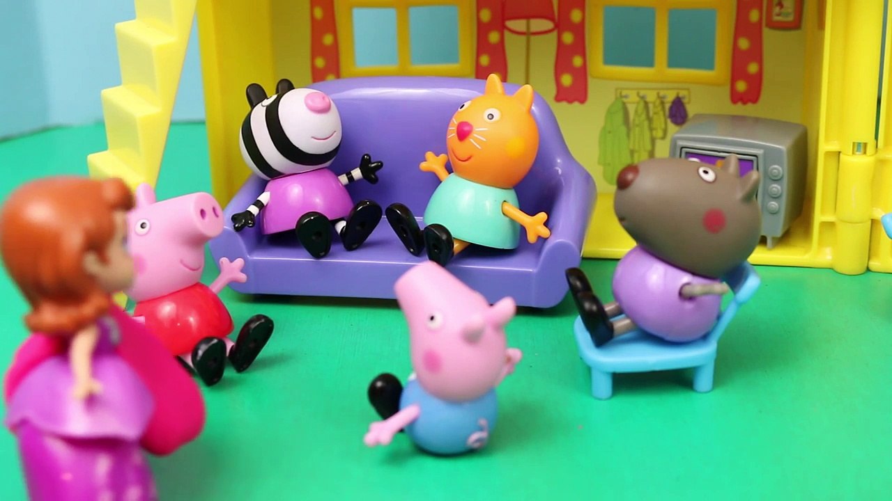 Peppa Pig and Sofia The First SLEEPOVER Slumber Party THUNDERSTORM Play-Doh Muddy Puddles