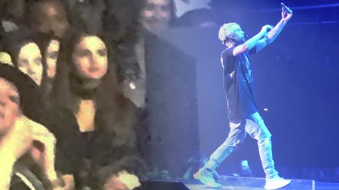 Selena Gomez Goes to Justin Bieber's Concert After He Posts Old Romantic Picture