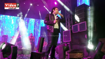 بالفيديو.. محمد عدوية يشعل حماس جمهوره بأغنية " ولا كان "