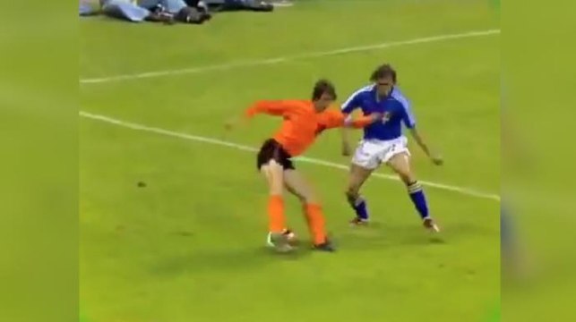 To honor Johan Cruyff, Post reporters attempt to play soccer