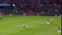 Players stopped the match after 14 minutes for a tribute to Johan Cruyff (Feyenord vs. Sparta)
