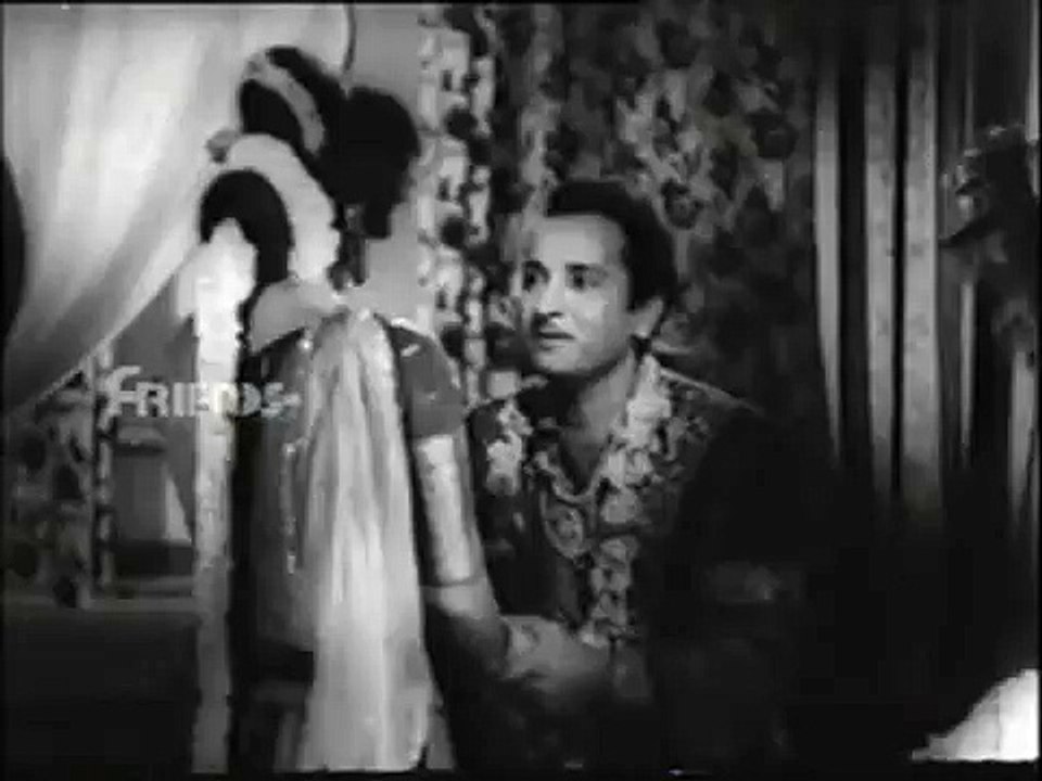 'Baaje Pag Pag Payal Mori....' in 'Aandhi Aur Toofan'