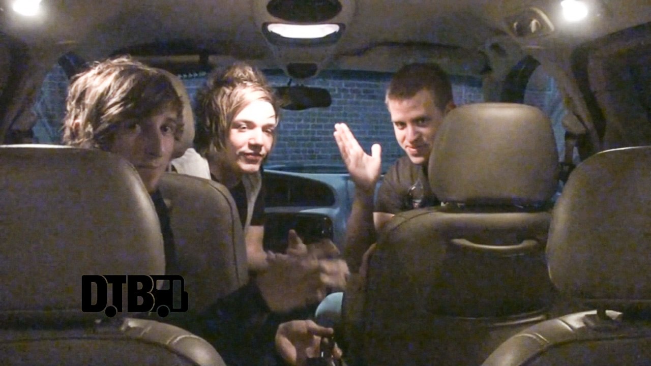 Finding The Warren - BUS INVADERS (The Lost Episodes) Ep. 155
