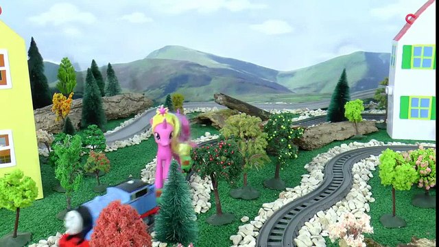 Thomas & Friends Spooky Stories with Play Doh Lego Scooby Doo Minions Toys Halloween and Peppa Pig Scooby Doo