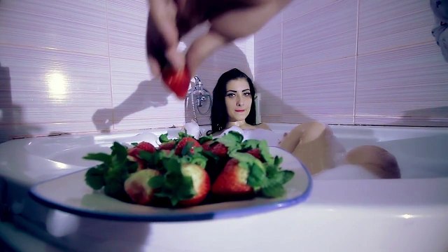 LEO NOROCOSU SI NICKY YAYA -DA JOS DE PE TINE ( 2016)