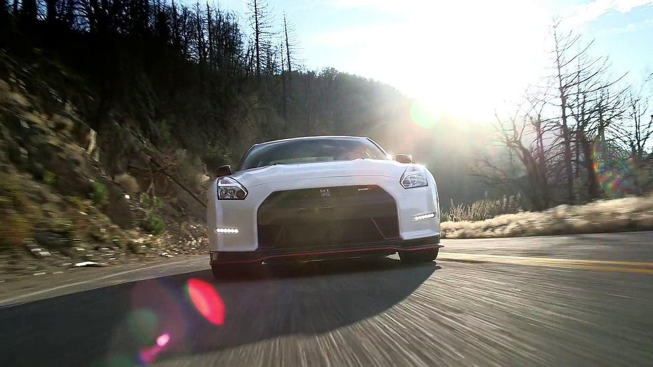 2015 Chevrolet Corvette Z06 vs. 2015 Nissan GT-R Nismo! - Head 2 Head Ep