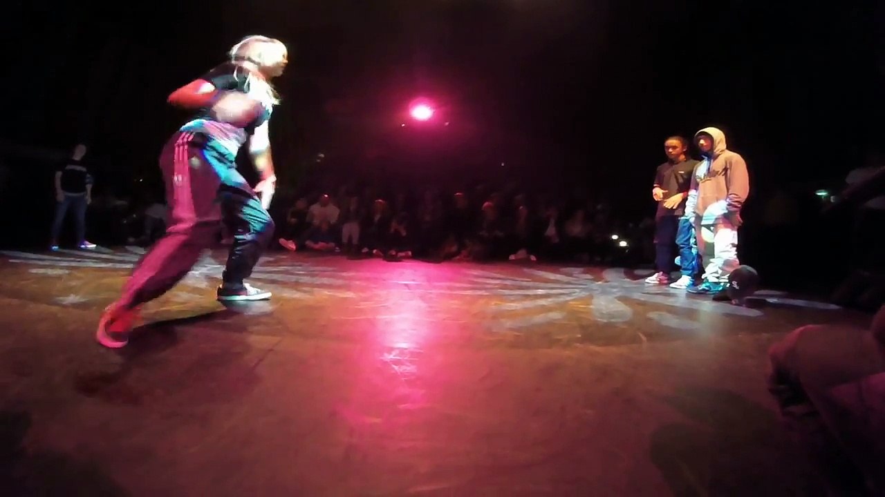 Starlette vs Fromdowntown